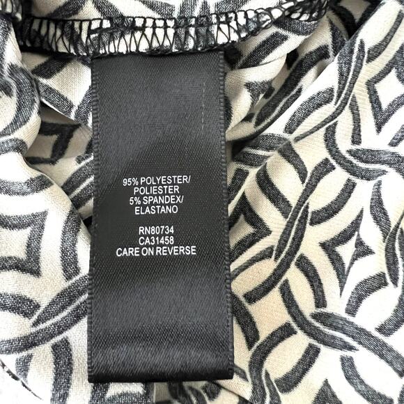 Vintage BCBG Paris Interlinking Circle Trellis Grid V-Neck Top Cream Black L - Picture 7 of 7